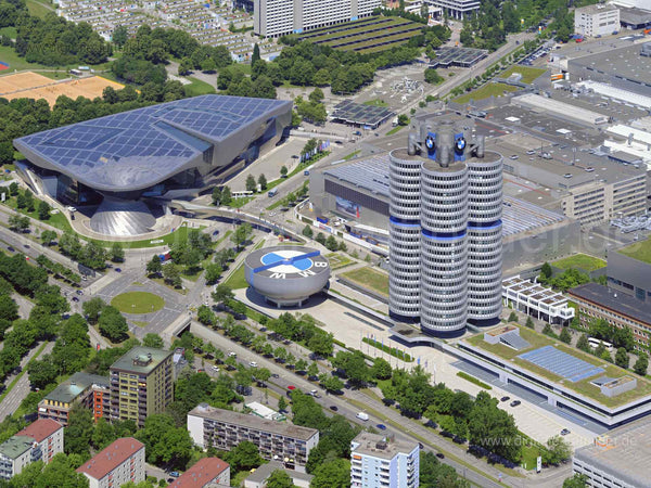 Luftbildaufnahme von München und deren Bayerischen Motorenwerke (BMW). Luftbildfotografie in höchster Qualität von digitale-luftbilder.de, Oliver Acker. Luftbilder Nürnberg, Luftbild Nürnberg