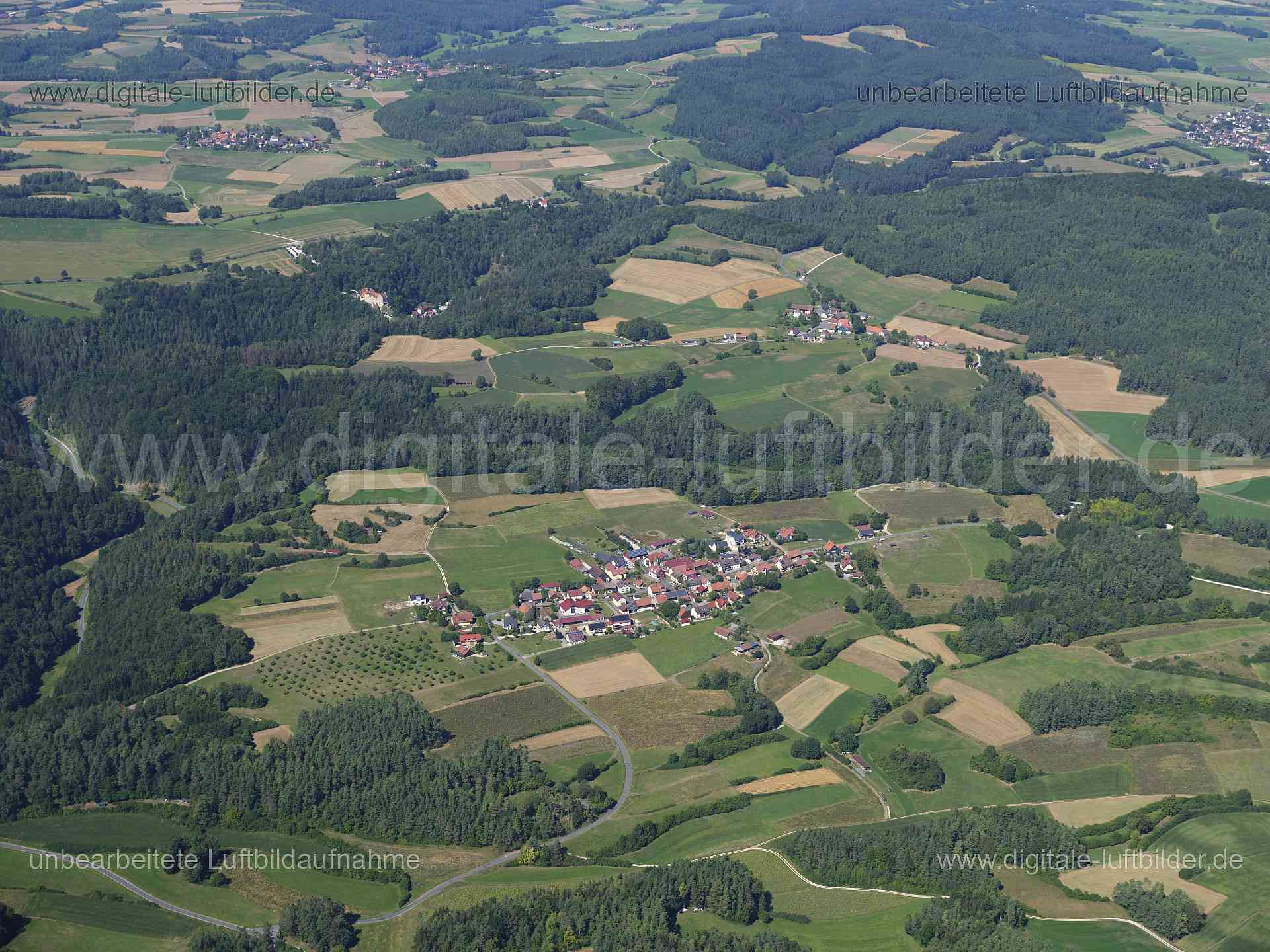 Luftaufnahme Pfaffenberg in Ahorntal | Oberfranken, Bayern