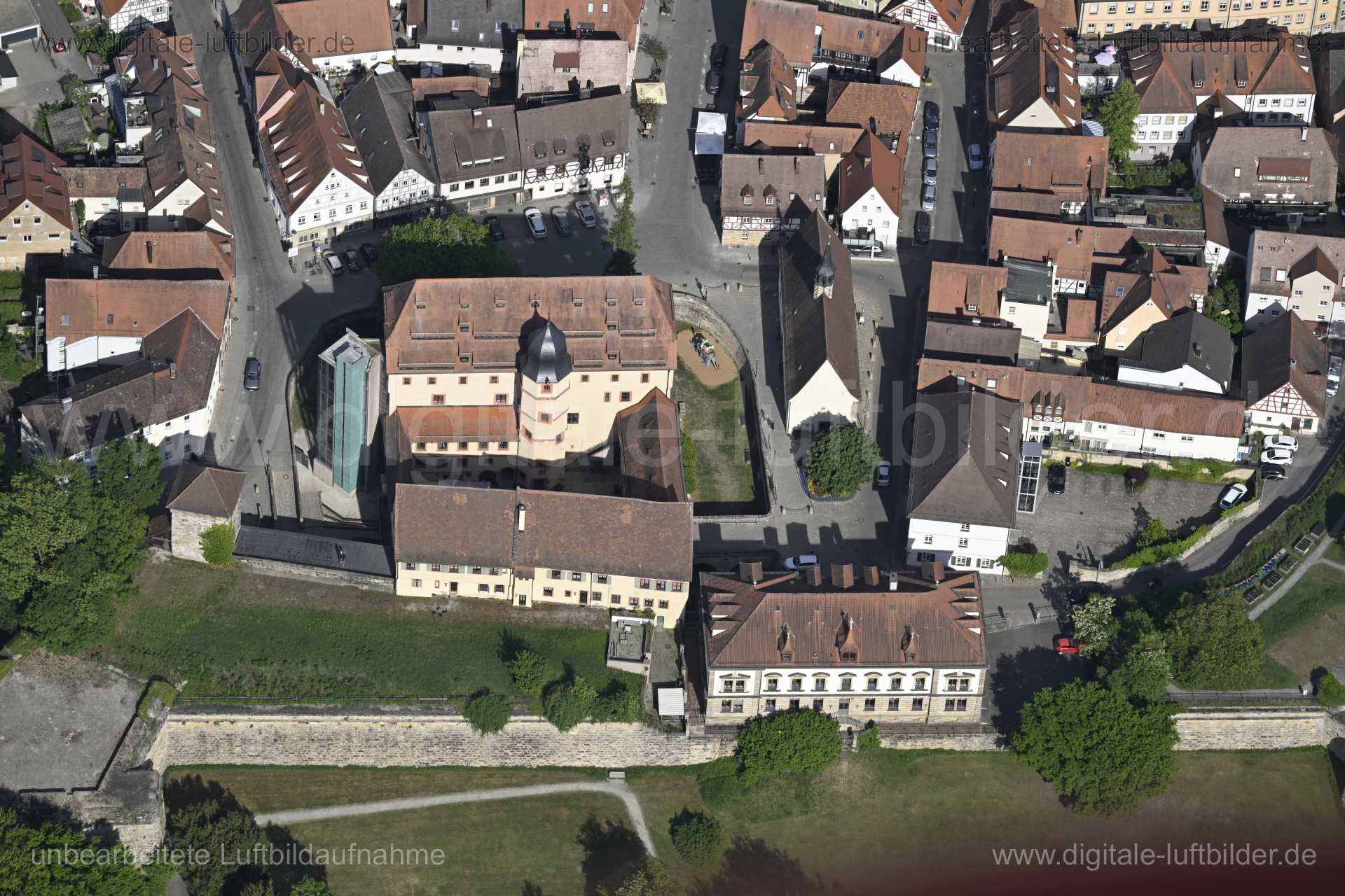 Luftaufnahme Kaiserpfalz und Amtsgericht Forchheim in Forchheim | Mittelfranken, Bayern