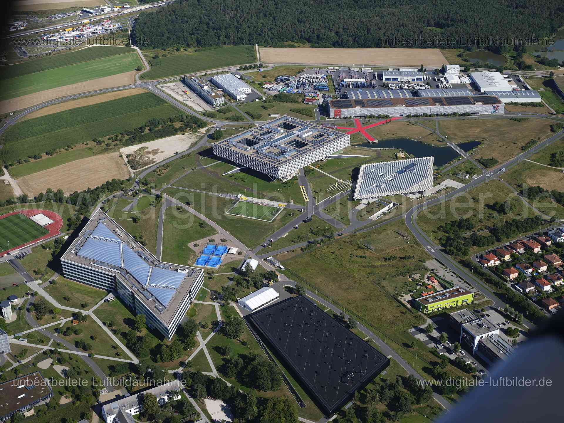 Luftaufnahme Herzo Base in Herzogenaurach | Mittelfranken, Bayern