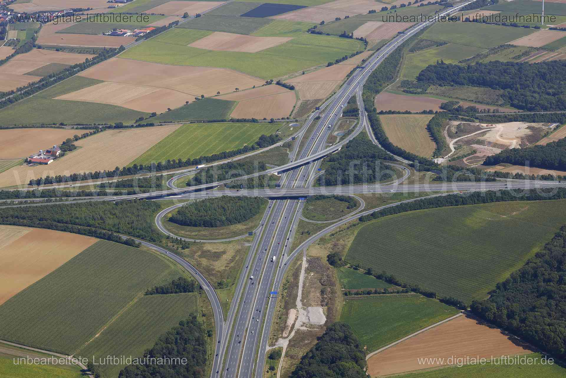 Luftaufnahme Autobahnkreuz A7 / A3 Biebelried in Kitzingen | Unterfranken, Bayern