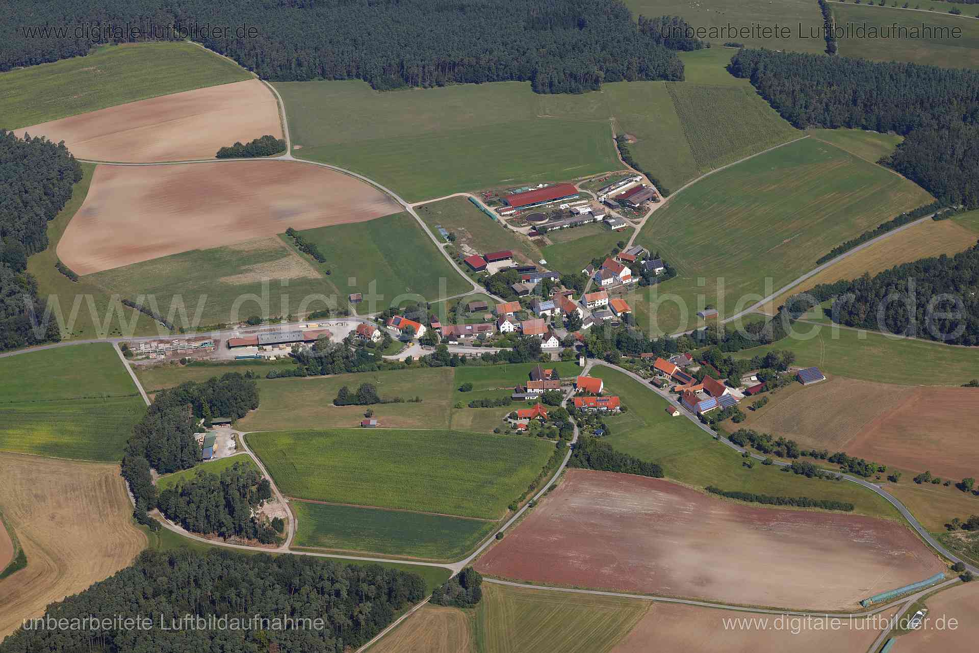Luftaufnahme Mettelaurach in Markt Erlbach | Mittelfranken, Bayern