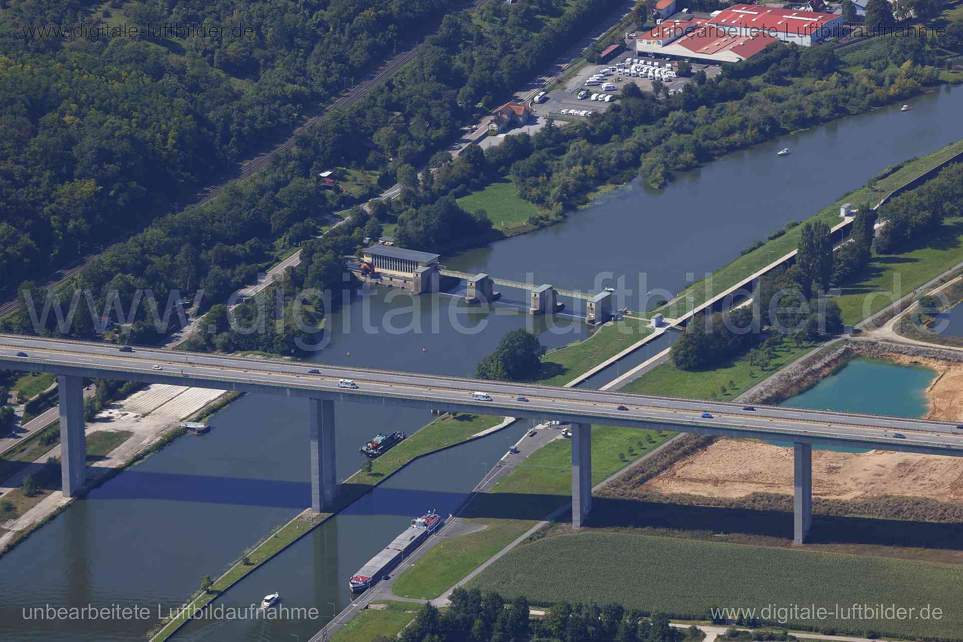 Luftaufnahme Mainbrücke Marktbreit in Marktbreit | Unterfranken, Bayern