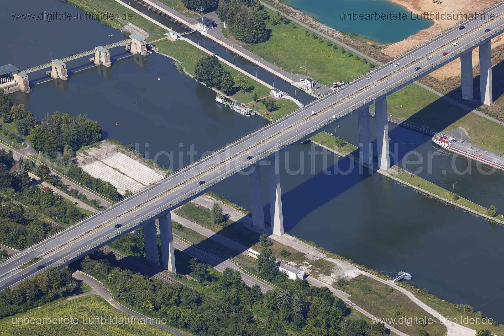 Luftaufnahme Mainbrücke Marktbreit in Marktbreit | Unterfranken, Bayern
