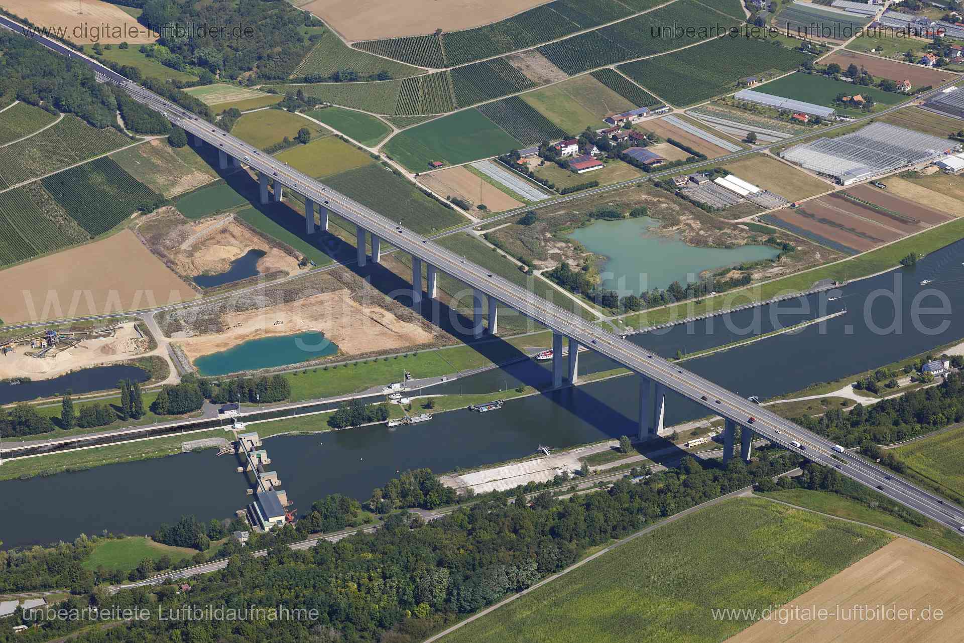 Luftaufnahme Mainbrücke Marktbreit in Marktbreit | Unterfranken, Bayern