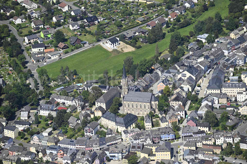 Luftaufnahme Münchberg - Stadtkirche Peter und Paul in Münchberg | Oberfranken, Bayern