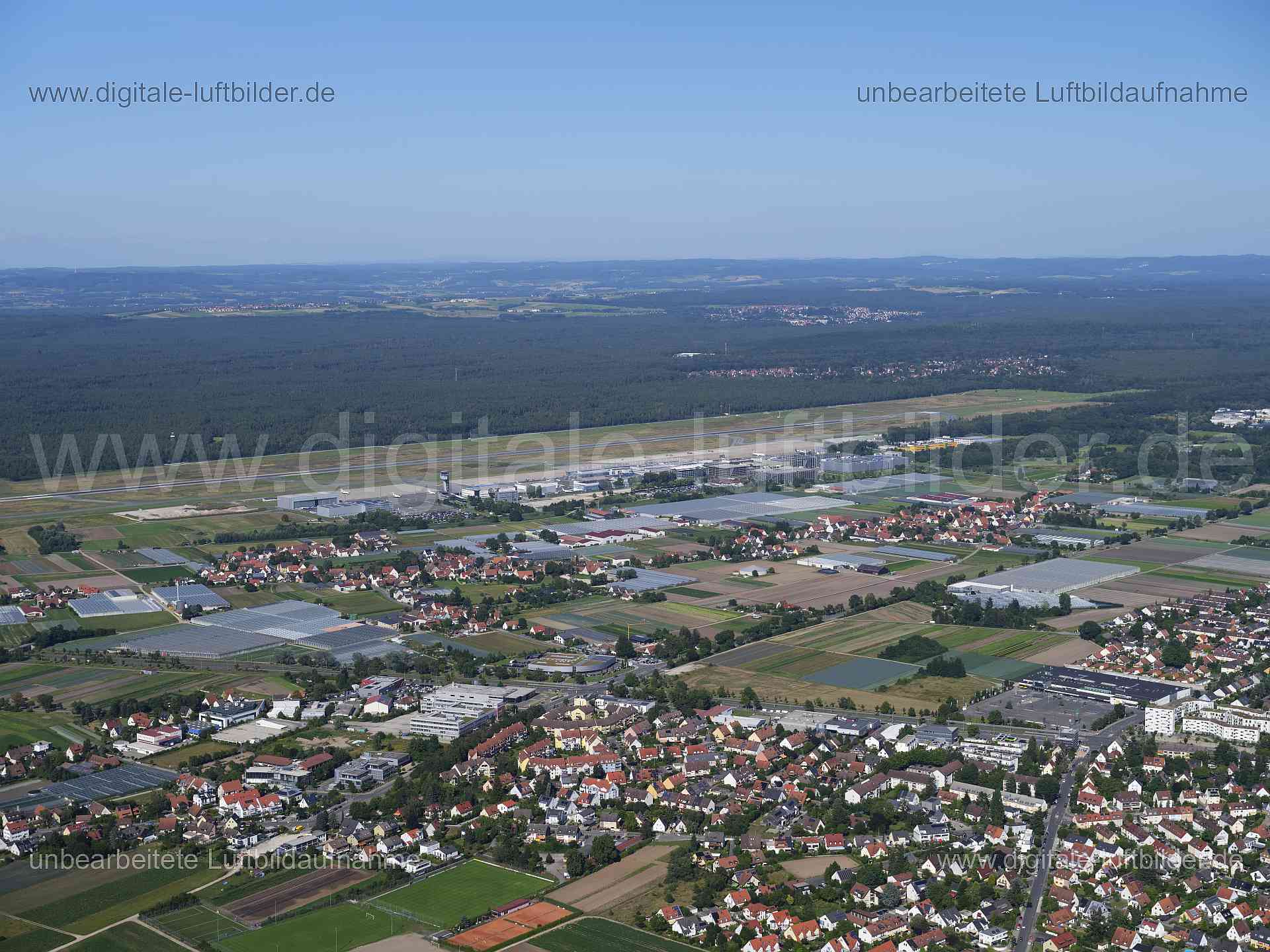 Luftaufnahme Albrecht-Dürer-Airport in Nürnberg | Mittelfranken, Bayern