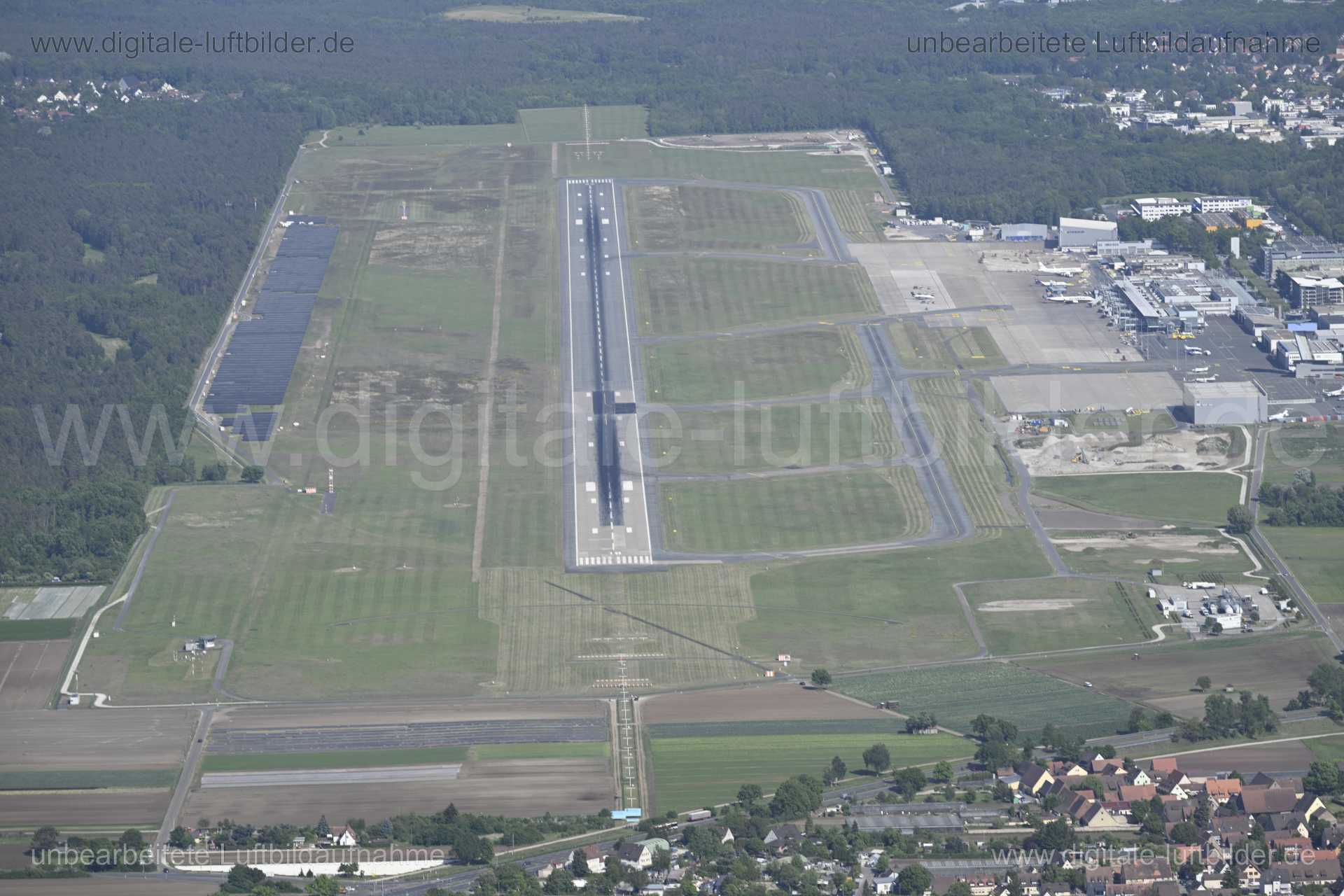 Luftaufnahme Albrecht-Dürer-Airport in Nürnberg | Mittelfranken, Bayern
