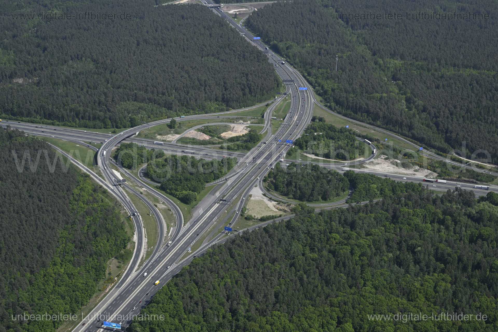 Luftaufnahme Autobahnkreuz A6 / A9 in Nürnberg | Mittelfranken, Bayern