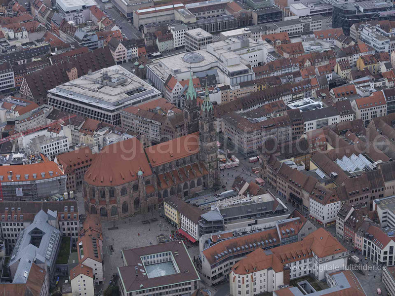 Luftaufnahme Lorenzkirche in Nürnberg | Mittelfranken, Bayern