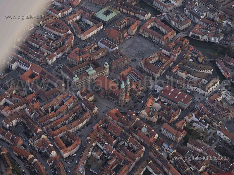 Luftaufnahme Rathaus & Sebalduskirche in Nürnberg | Mittelfranken, Bayern