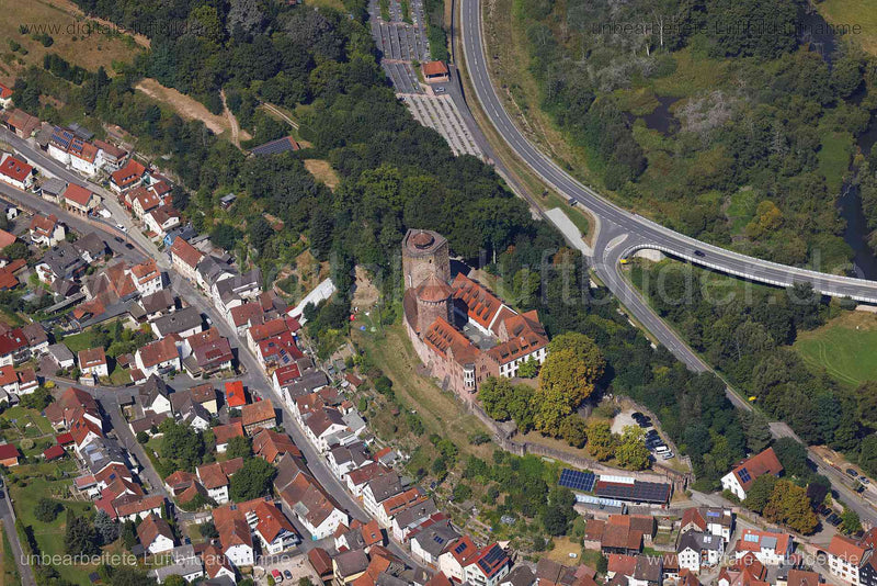Luftaufnahme Burg Rieneck in Rieneck | Unterfranken, Bayern
