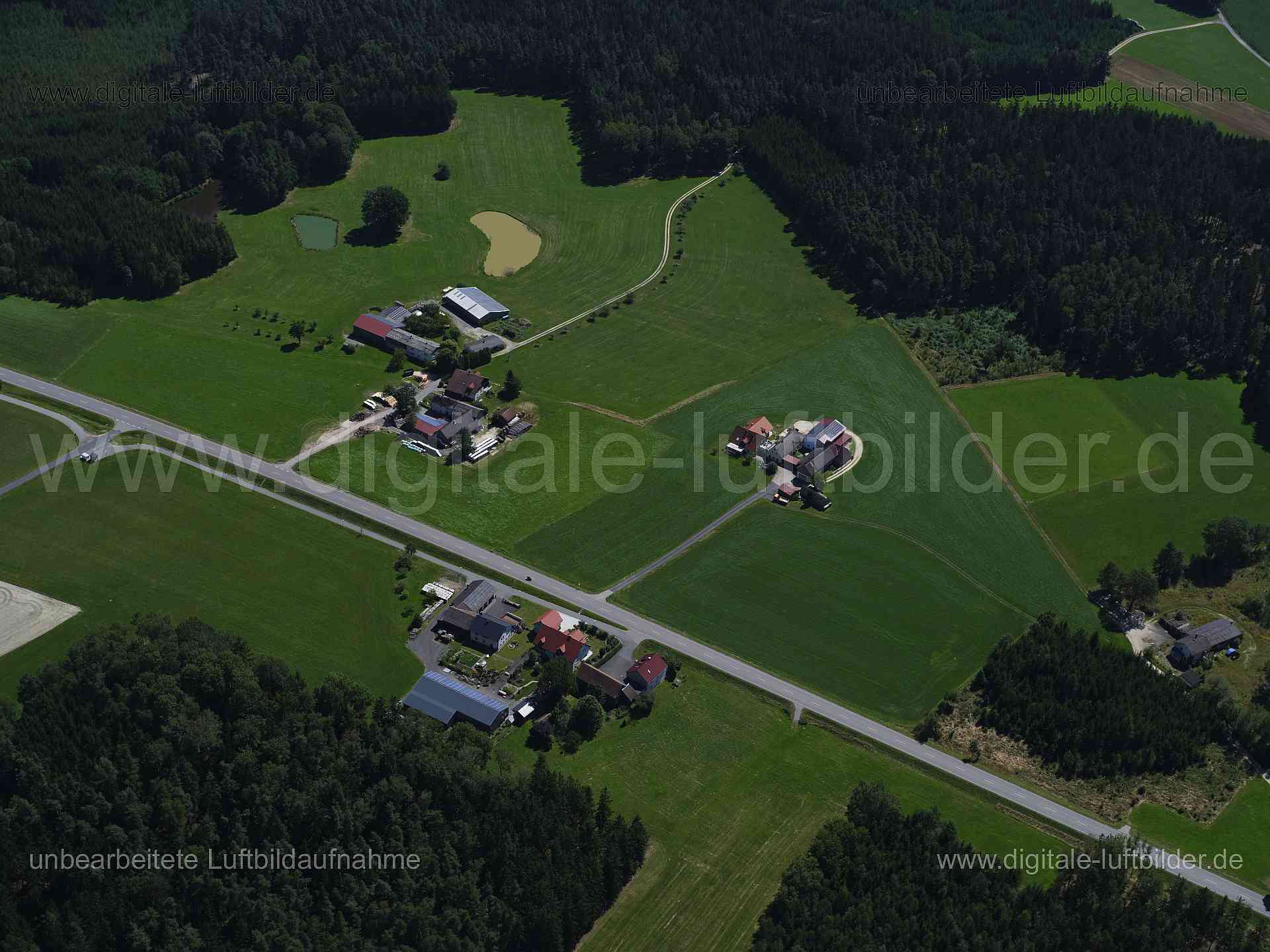 Luftaufnahme Pilmersreuth an der Straße in Tirschenreuth | Oberpfalz, Bayern