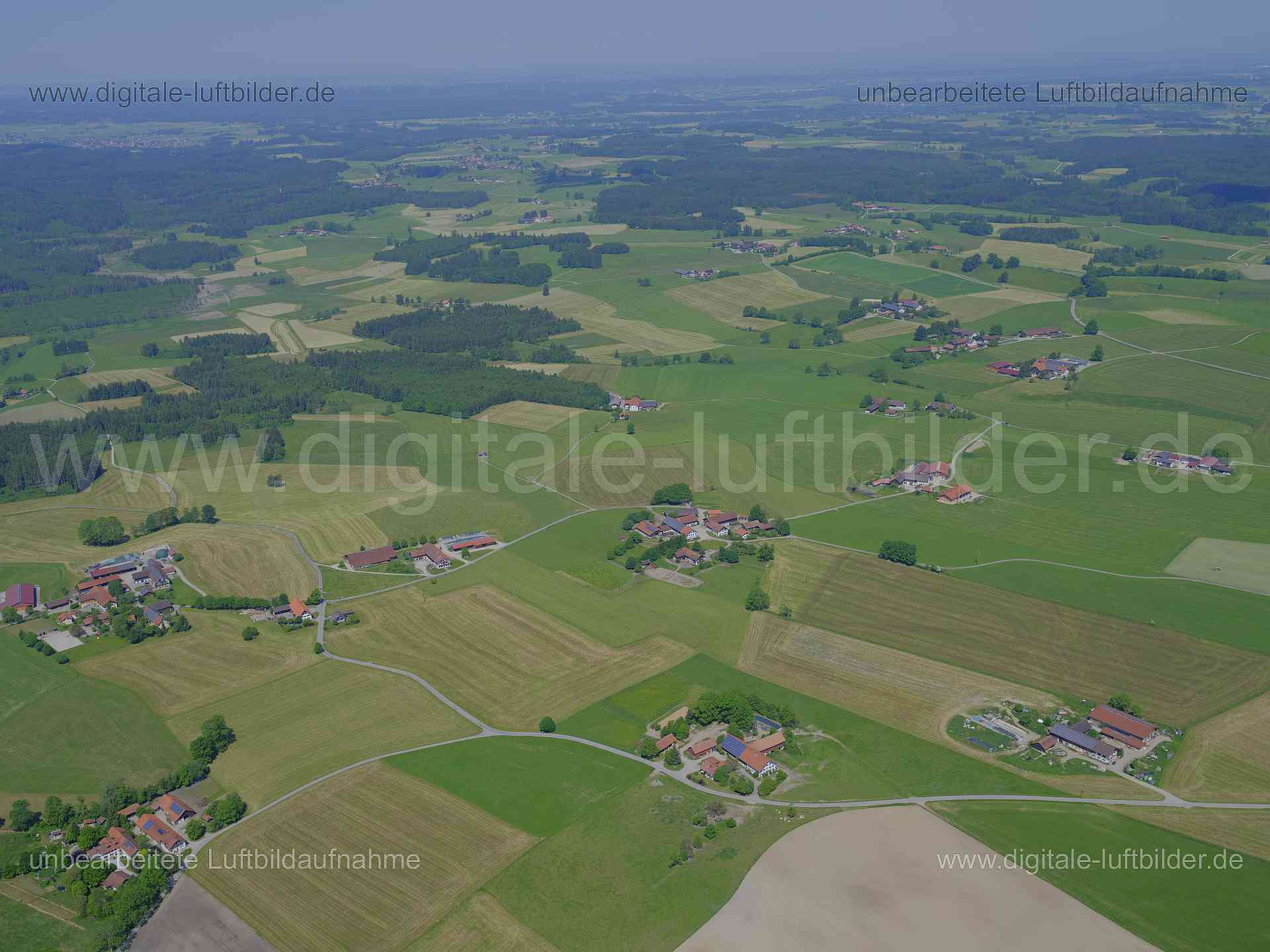 Luftbild - Allgäu, Ort: Allgäu, Tags: Allgäu, Weiler, Einöd, Dorf, Dörfer, Himmel, Horizont, ...