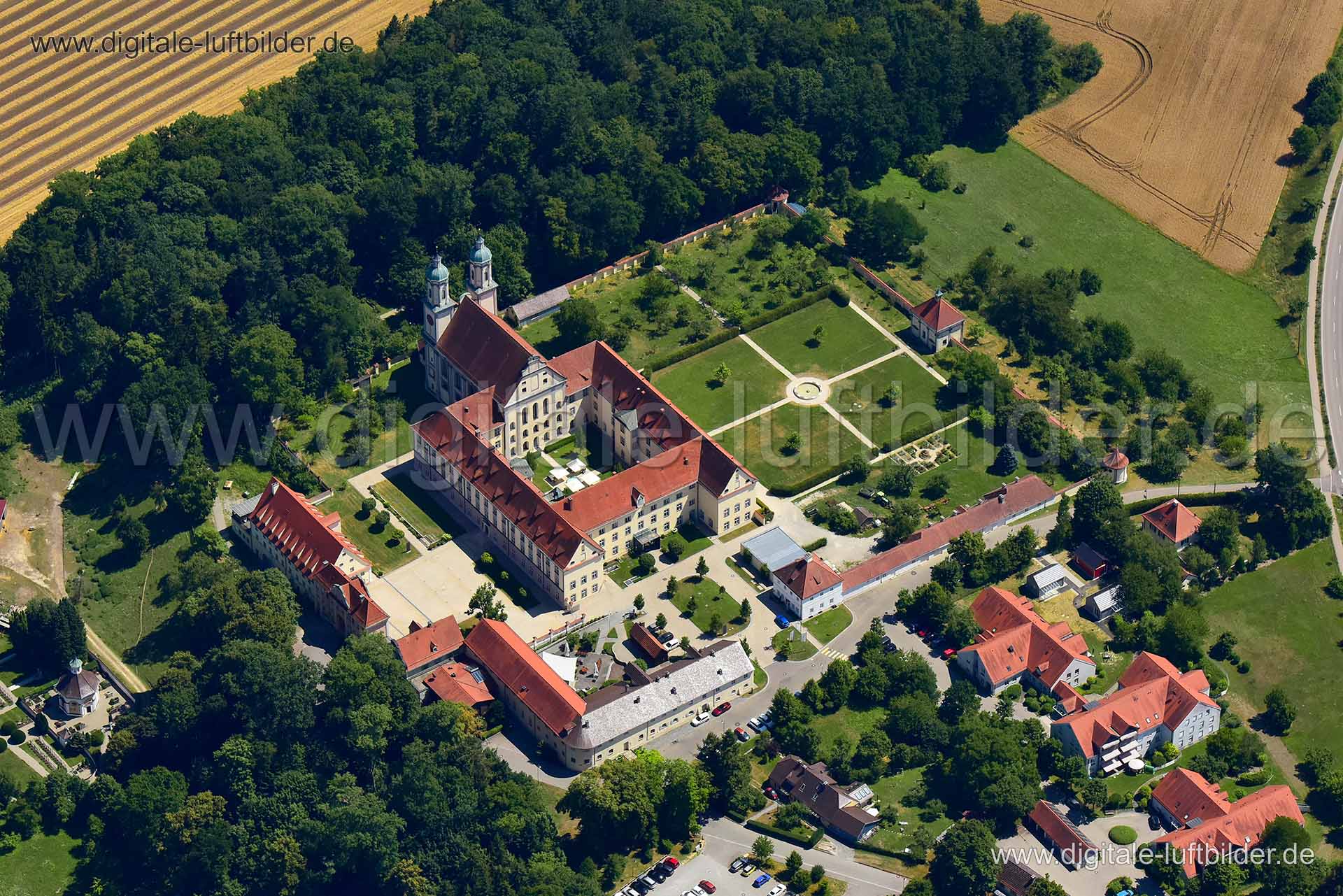 Luftaufnahme Kloster Holzen in Allmannshofen | Schwaben, Bayern
