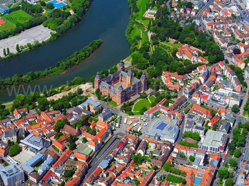 Luftaufnahme Schloss Johannisburg in Aschaffenburg | Unterfranken, Bayern