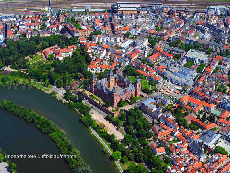 Luftaufnahme Schloss Johannisburg in Aschaffenburg | Unterfranken, Bayern