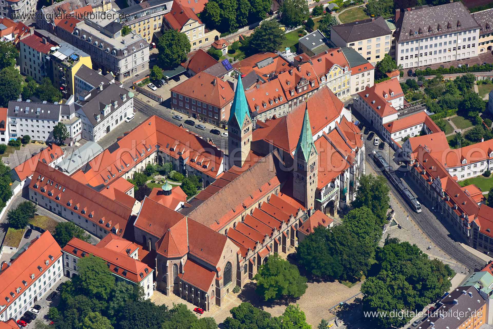 Luftaufnahme Augsburger Dom in Augsburg | Schwaben, Bayern