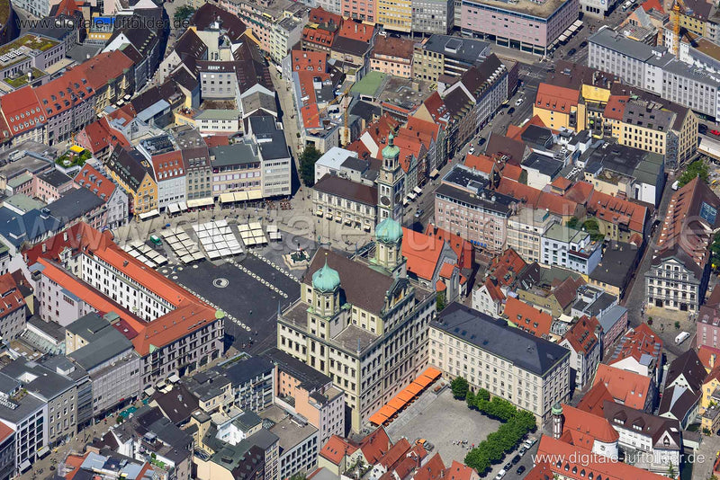 Luftaufnahme Rathausplatz in Augsburg | Schwaben, Bayern