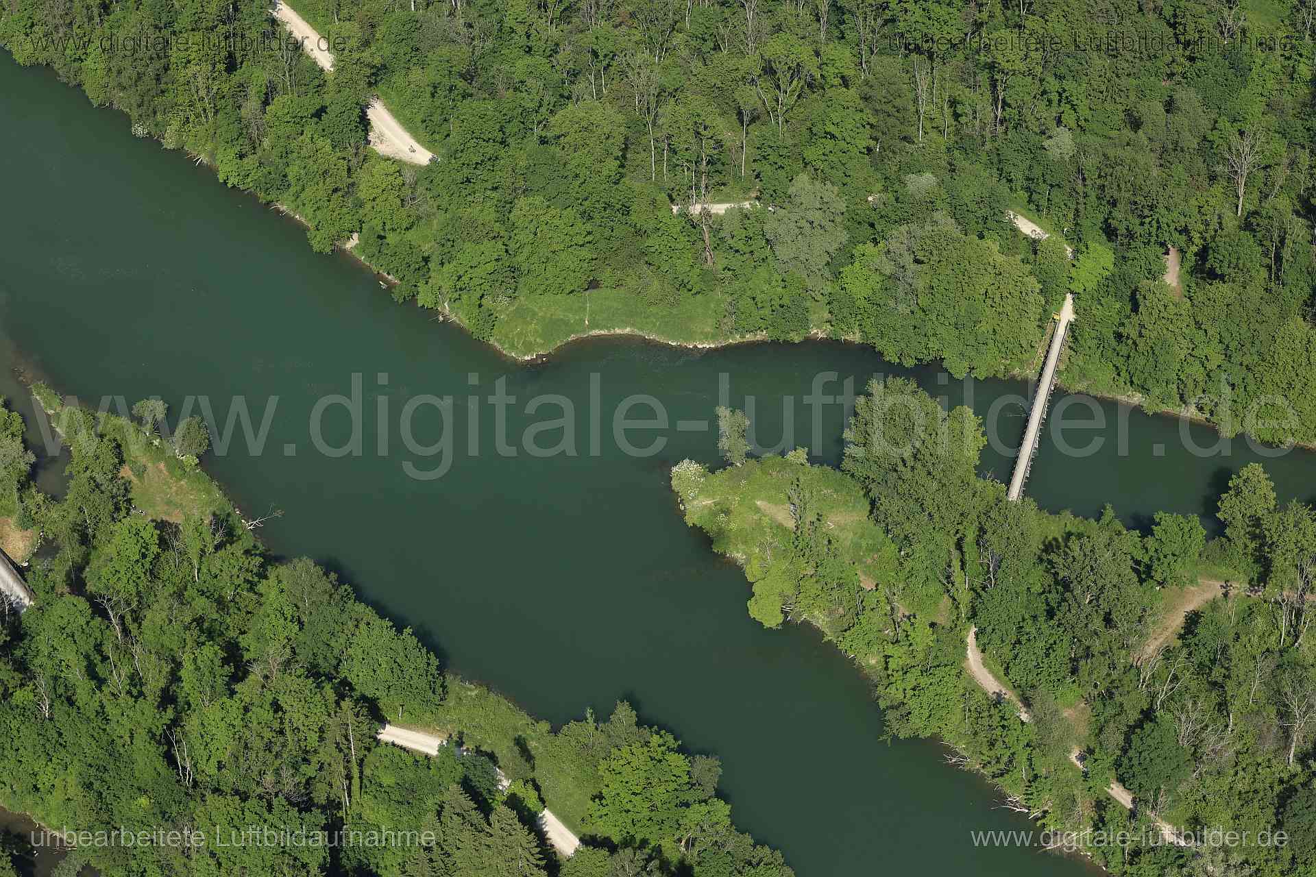 Luftbild - Iller, Ort: Auwald, Tags: Iller, Flussmündung, Gewässer, ...