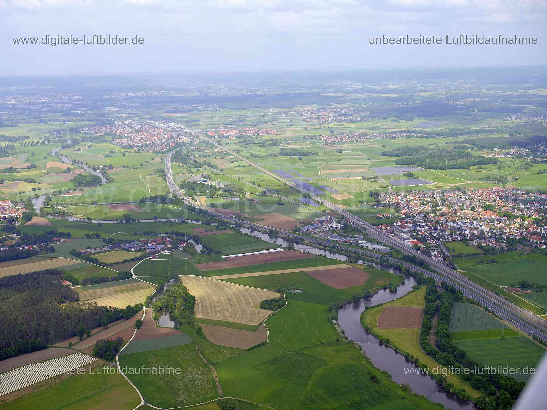 Luftbild - Bubenreuth und Baiersdorf, Ort: Baiersdorf, Tags: Bubenreuth, Baiersdorf, Panorama, Himmel. Horizont, Regnitz, ...