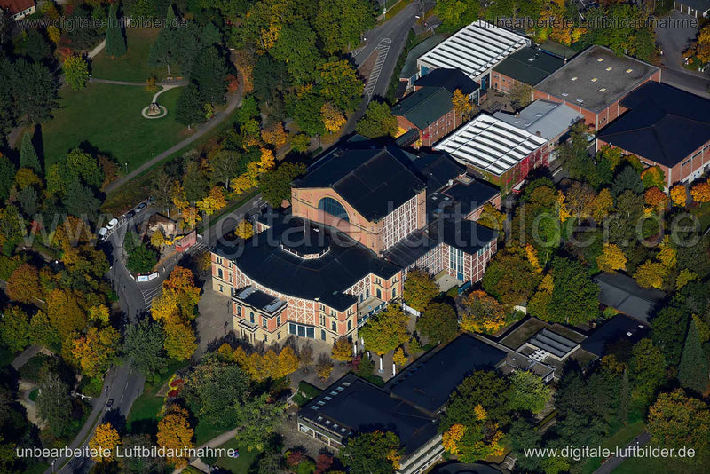 Luftaufnahme Bayreuther Festspielhaus in Bayreuth | Oberfranken, Bayern