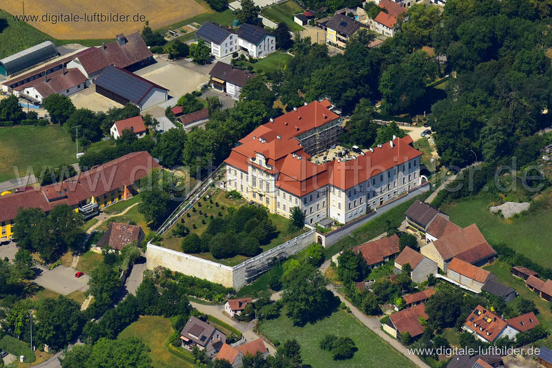 Luftaufnahme Schloss Bertoldsheim in Bertoldsheim | Oberbayern, Bayern