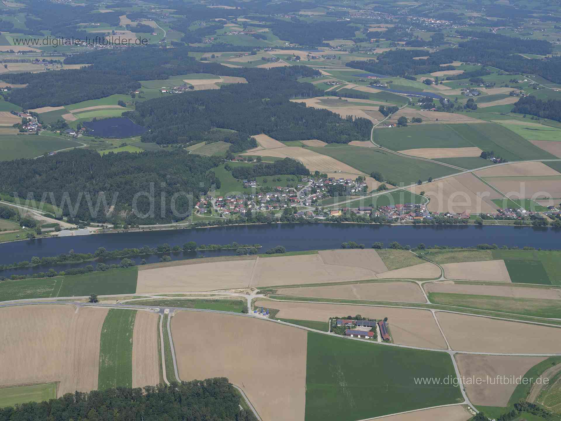 Luftaufnahme Pfelling in Bogen | Niederbayern, Bayern