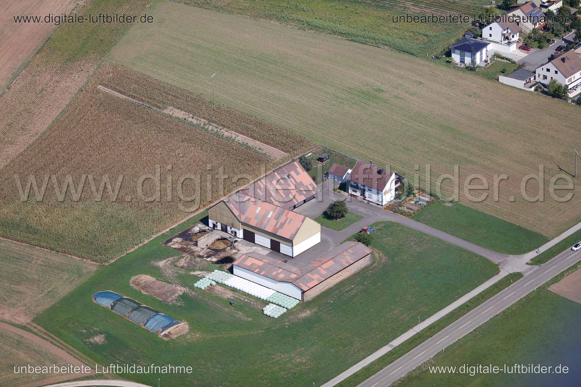 Luftaufnahme nähe Cadolzburg in Cadolzburg | Mittelfranken, Bayern