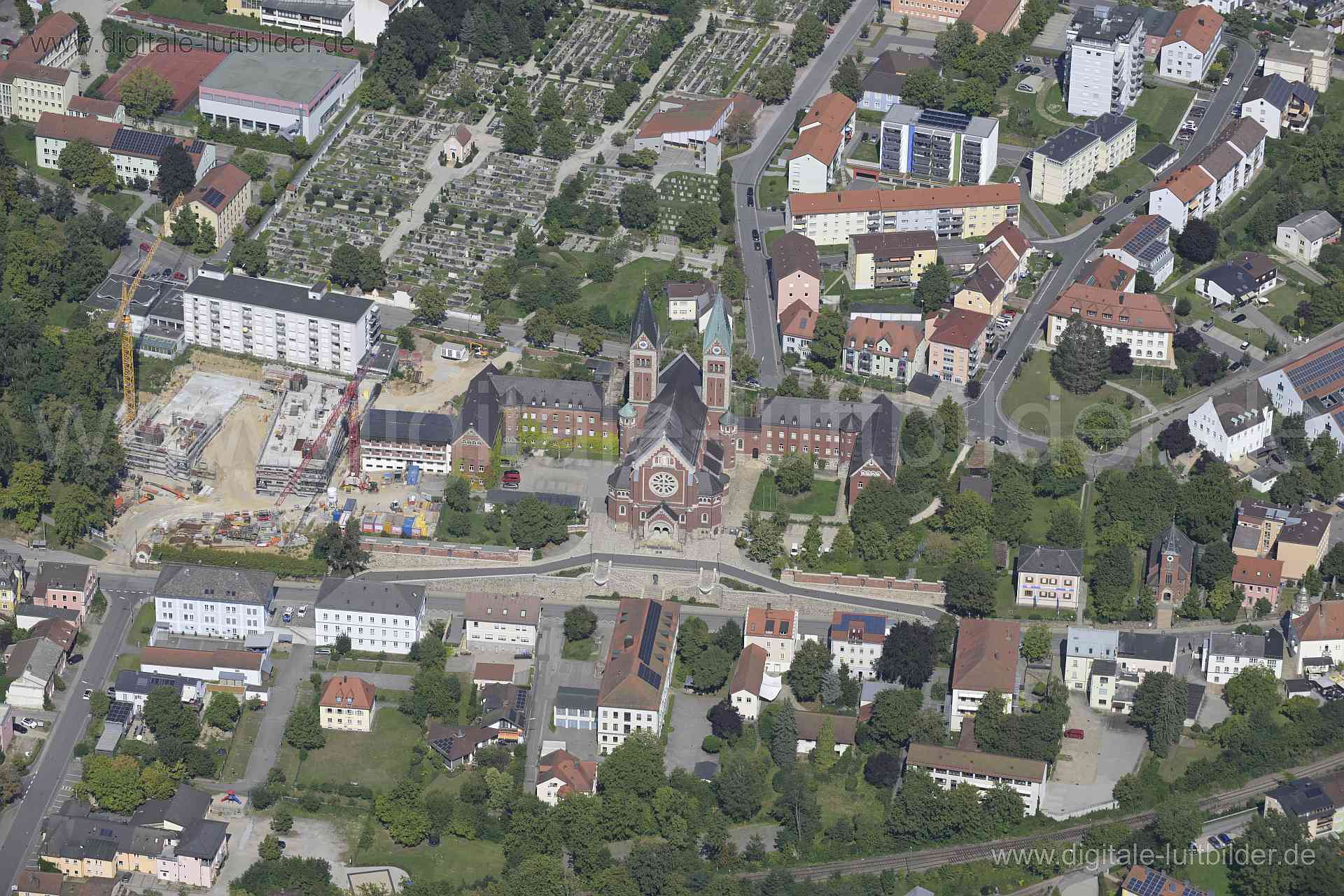 Luftaufnahme Klosterkirche Maria Hilf in Cham | Oberpfalz, Bayern