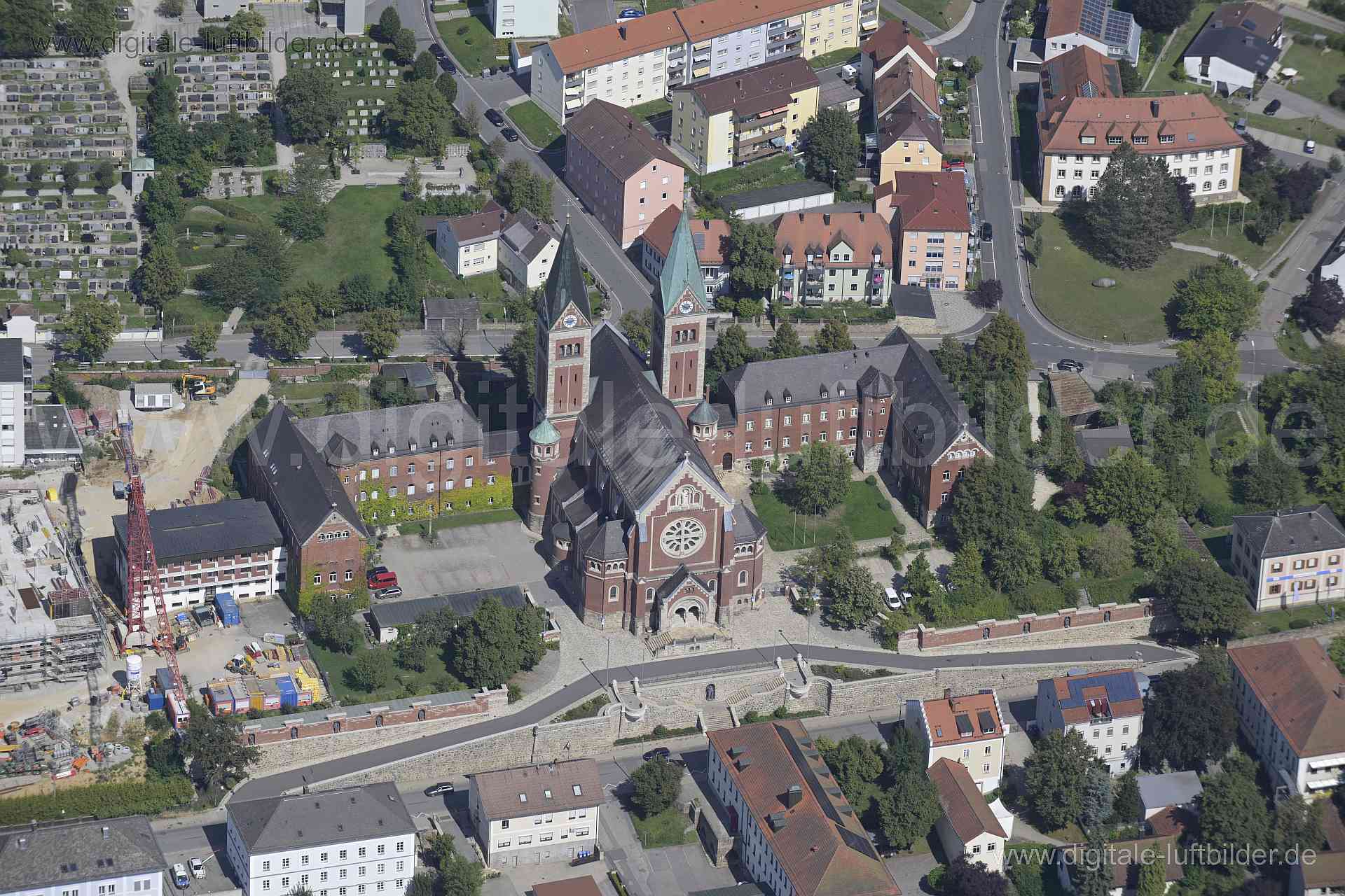 Cham Rathaus Luftbild - Klosterkirche Maria Hilf