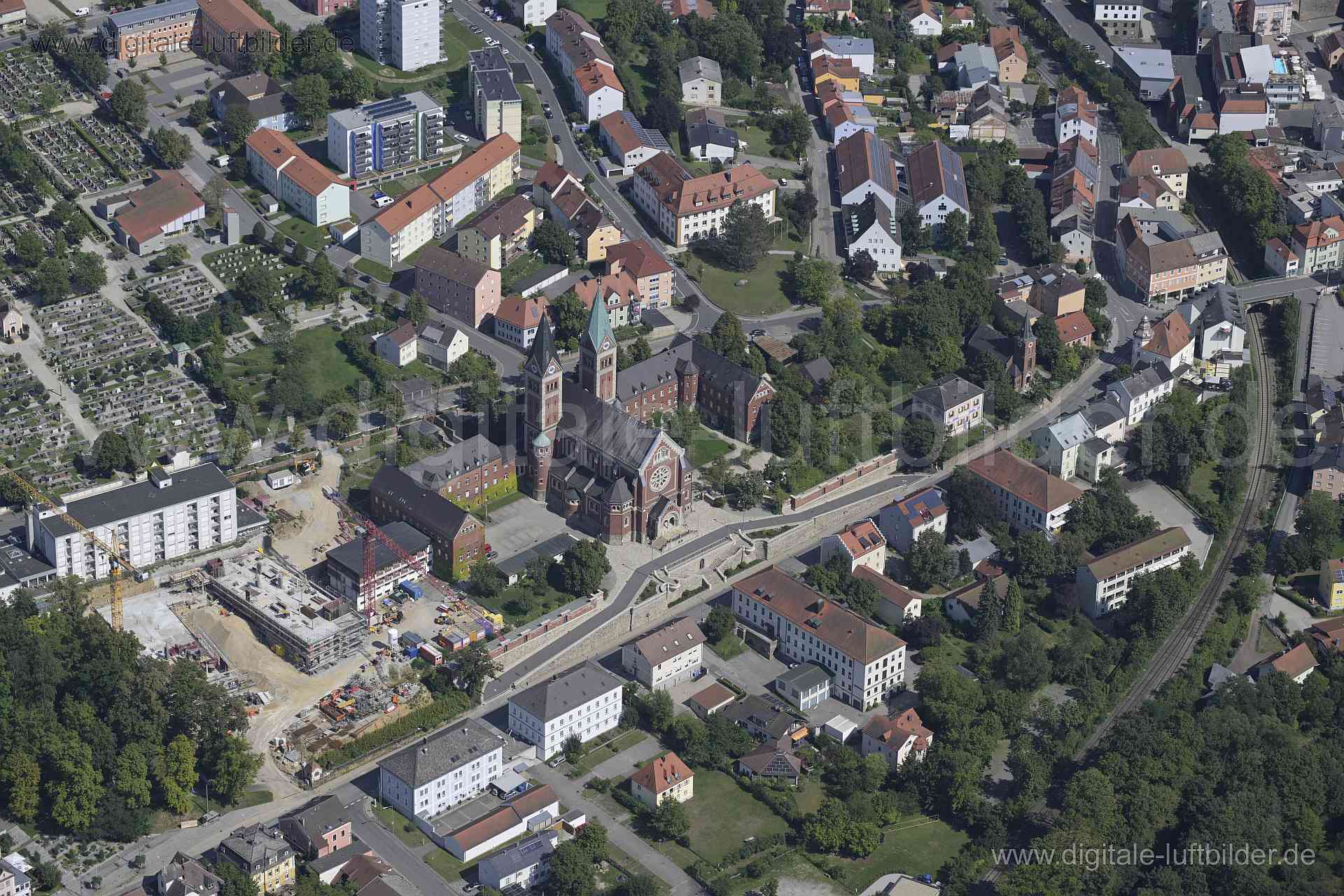 Luftaufnahme Klosterkirche Maria Hilf in Cham | Oberpfalz, Bayern