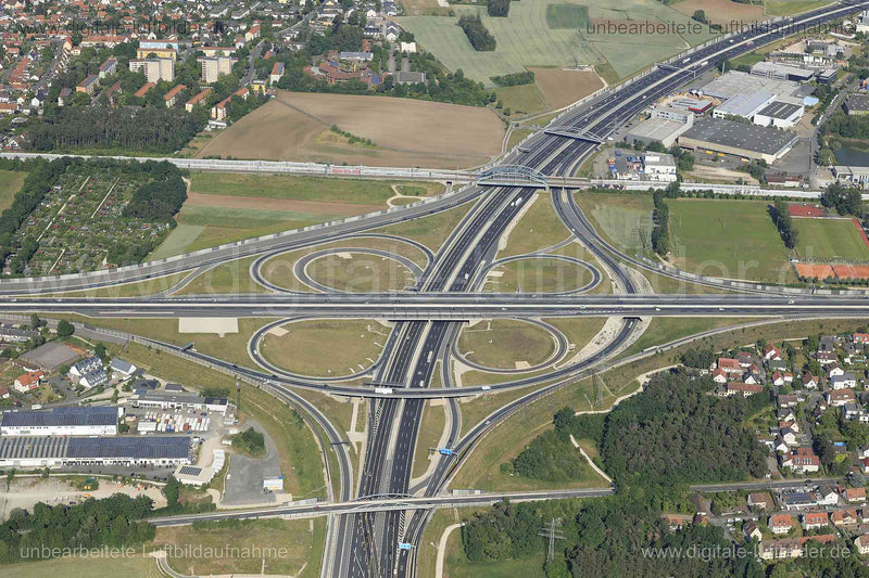 Luftaufnahme Autobahnkreuz A3 / A73 in Erlangen | Mittelfranken, Bayern