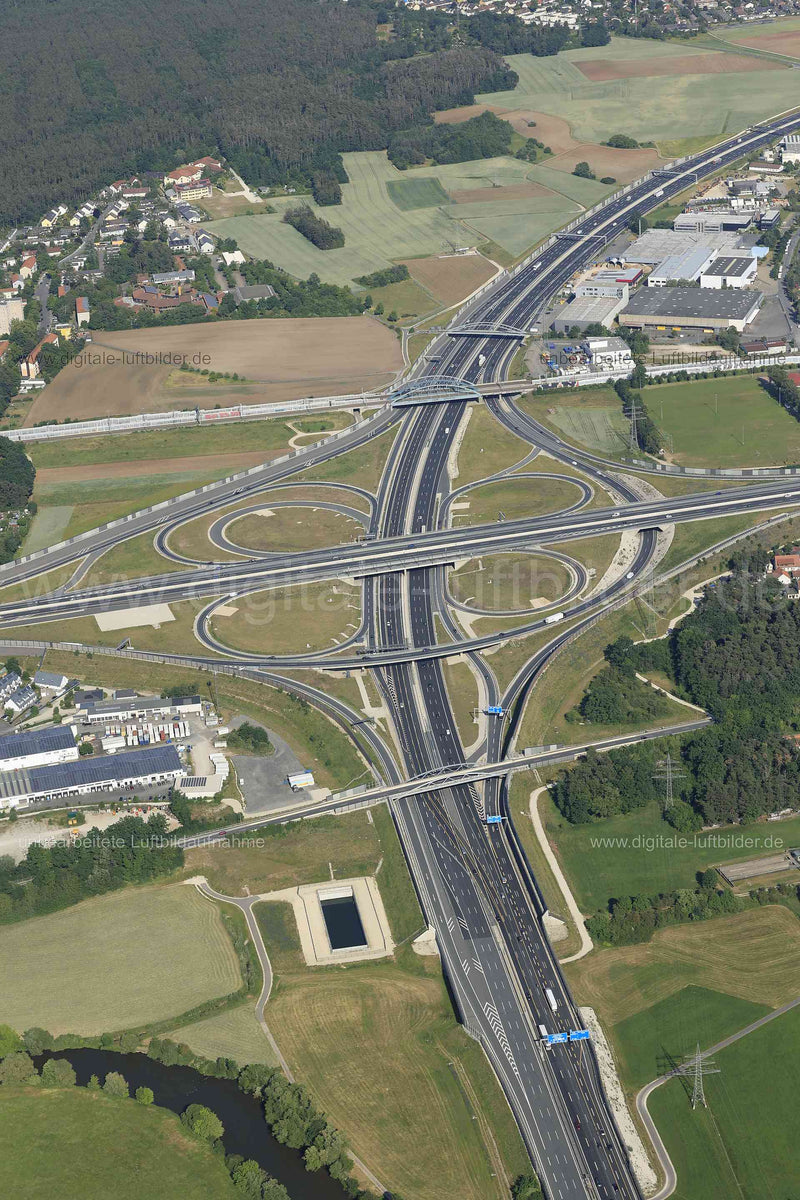 Luftaufnahme Autobahnkreuz A3 / A73 in Erlangen | Mittelfranken, Bayern