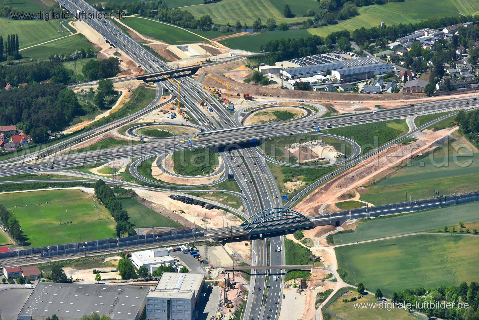 Luftaufnahme Autobahnkreuz A3 / A73 in Erlangen | Mittelfranken, Bayern
