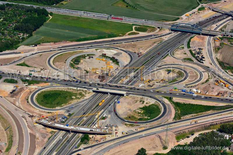 Luftaufnahme Autobahnkreuz A3 / A73 in Erlangen | Mittelfranken, Bayern
