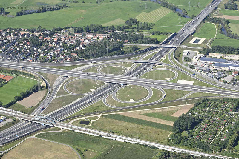 Luftaufnahme Autobahnkreuz A3 / A73 in Erlangen | Mittelfranken, Bayern