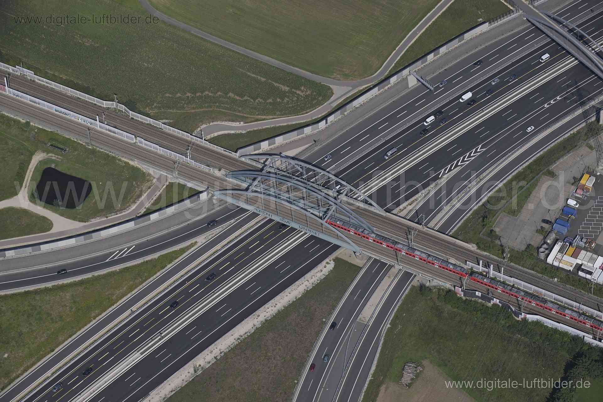 Luftaufnahme Autobahnkreuz A3 / A73 in Erlangen | Mittelfranken, Bayern