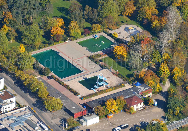 Luftaufnahme Büchenbacher Freibad in Erlangen | Mittelfranken, Bayern
