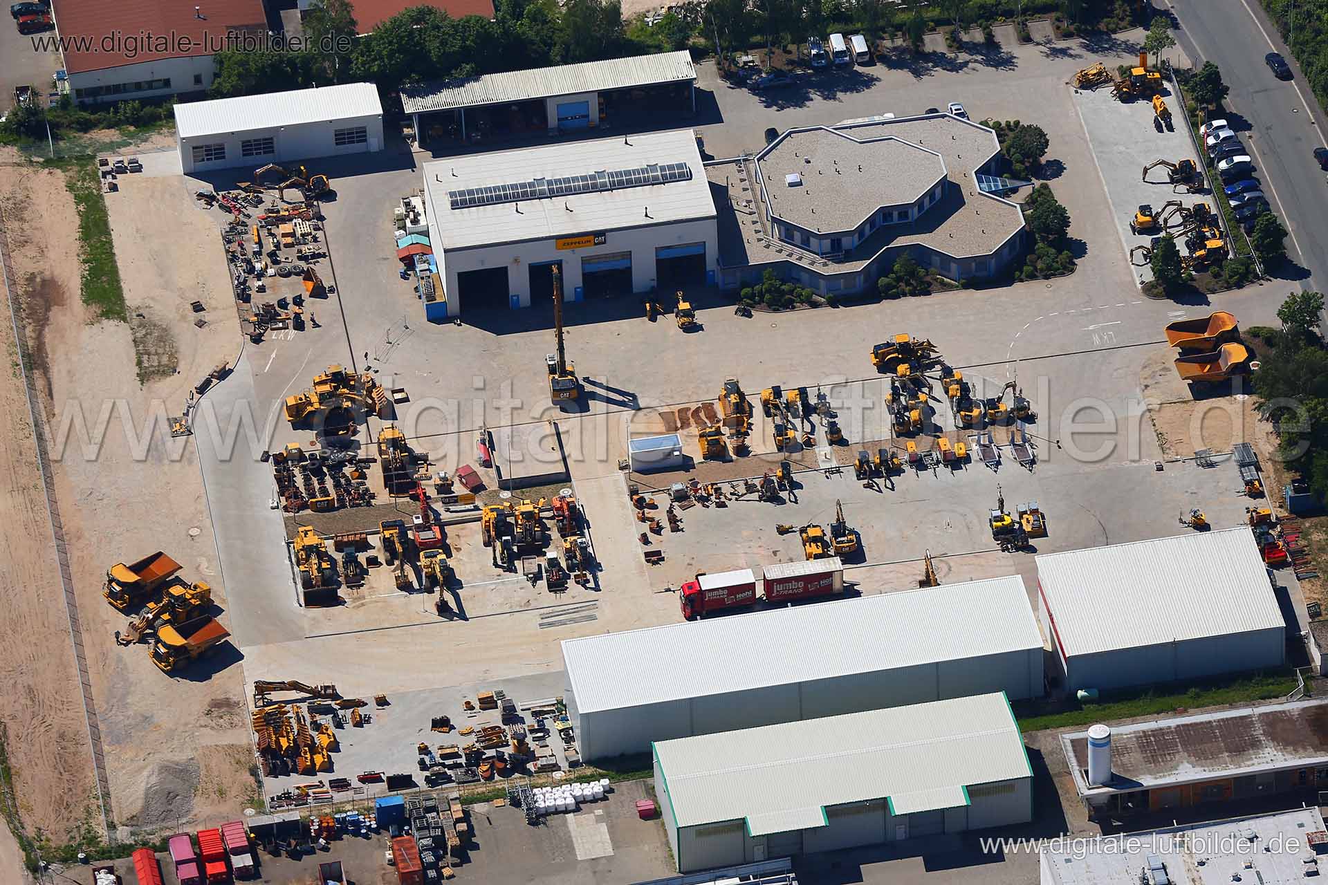 Luftaufnahme CAT Baufahrzeuge in Erlangen | Mittelfranken, Bayern