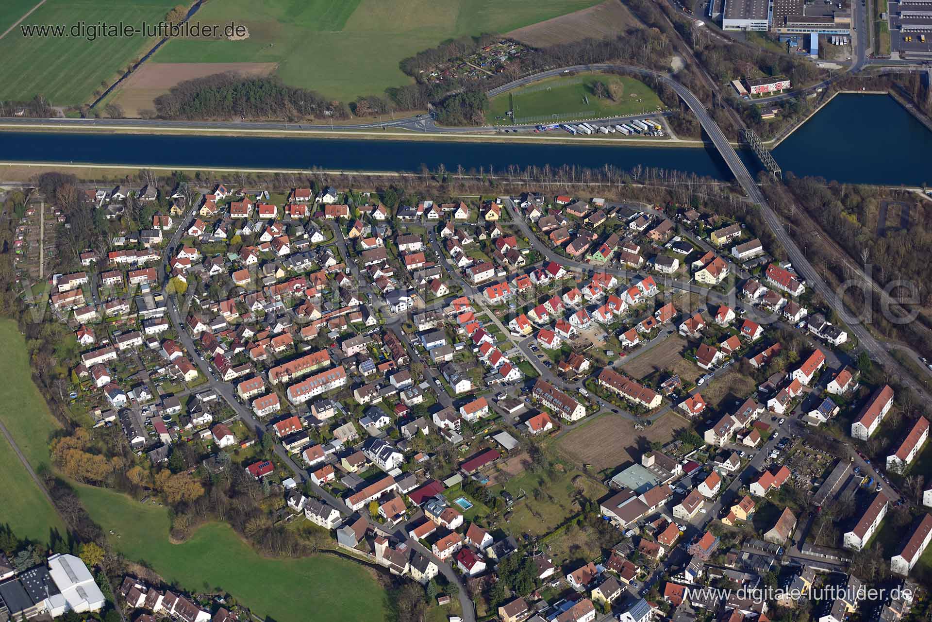 Luftaufnahme Frauenaurach in Erlangen | Mittelfranken, Bayern