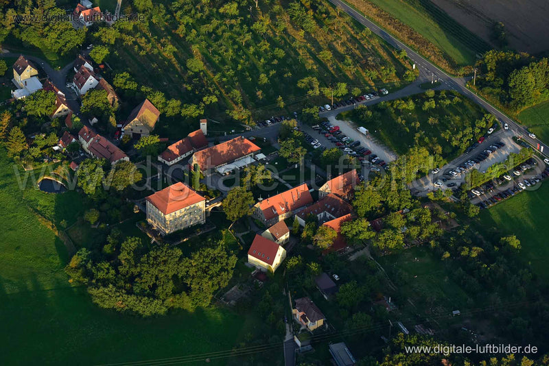 Luftaufnahme Schloss Atzelsberg in Erlangen | Mittelfranken, Bayern