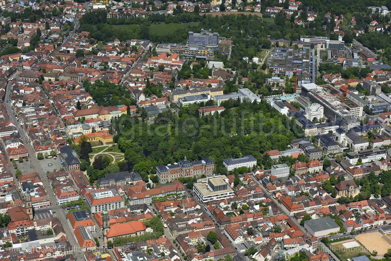 Luftaufnahme Schloss Erlangen in Erlangen | Mittelfranken, Bayern