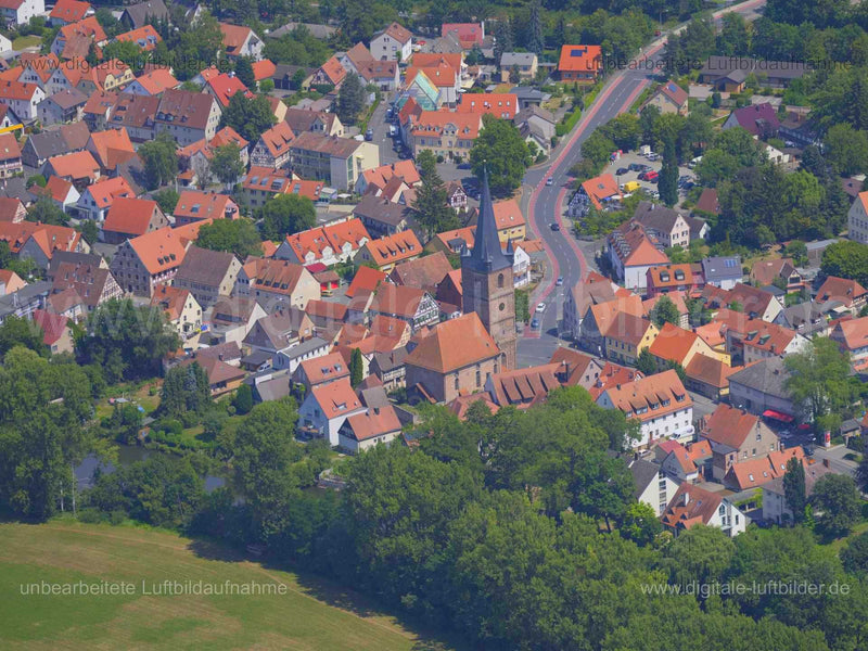 Luftaufnahme St. Peter und Paul Kirche in Erlangen | Mittelfranken, Bayern