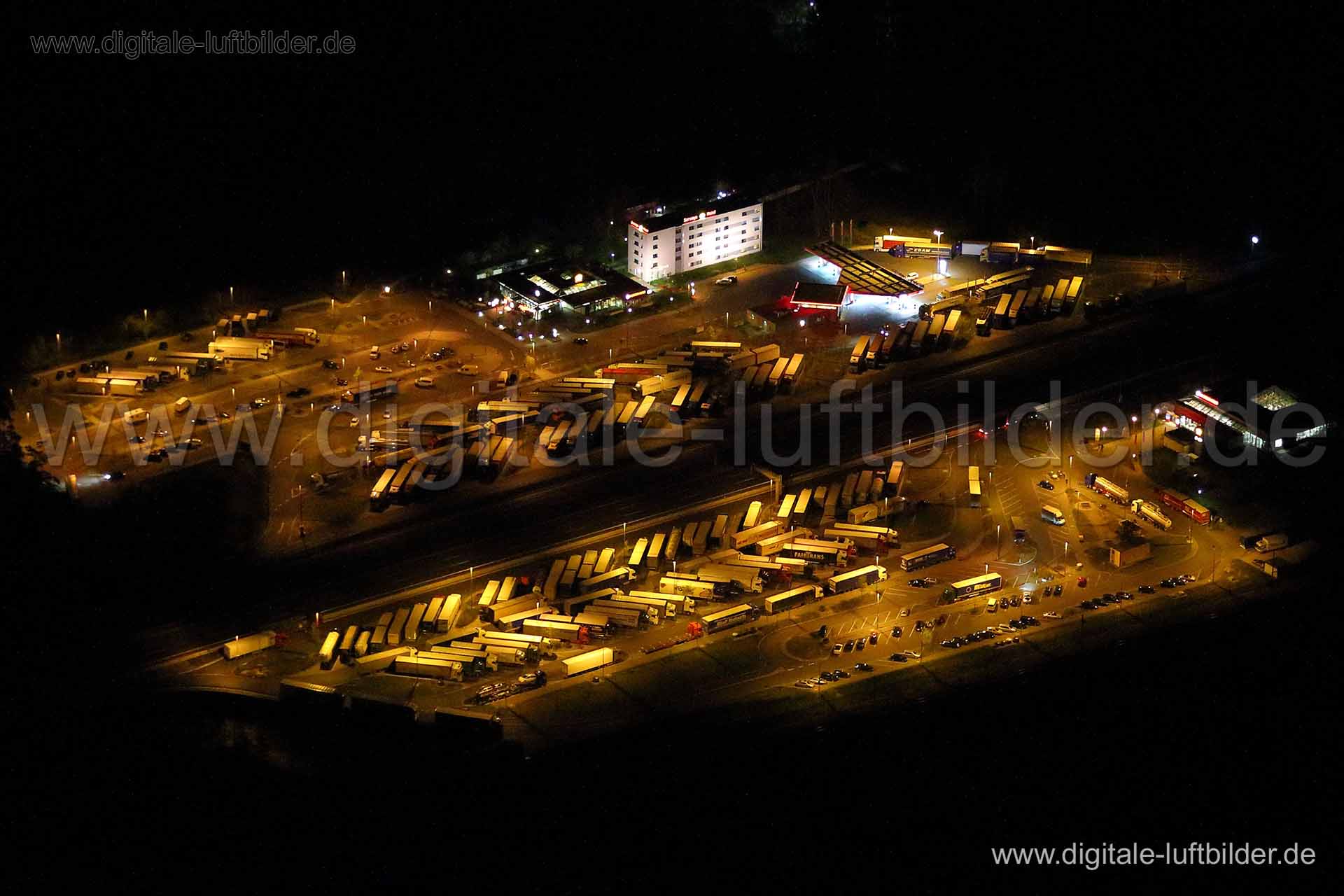 Luftaufnahme Rasthof Feucht Ost in Feucht | Mittelfranken, Bayern