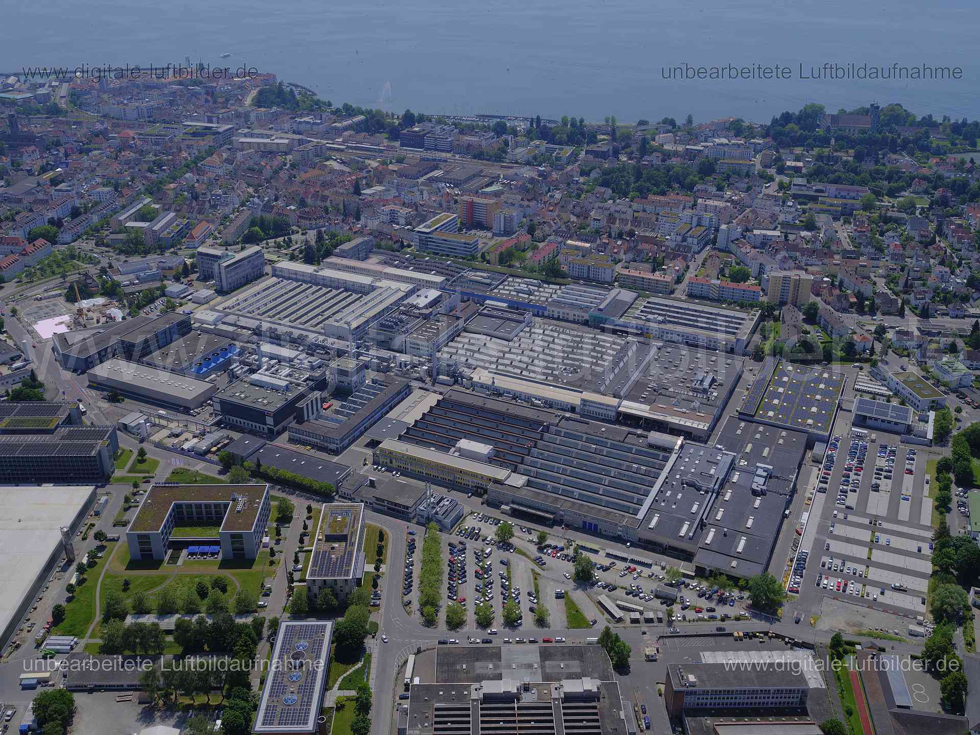 Luftbild - Rolls-Royce Solutions, Ort: Friedrichshafen, Tags: Rolls-Royce Solutions, Fabrik, Produktion, Produktionshalle,...