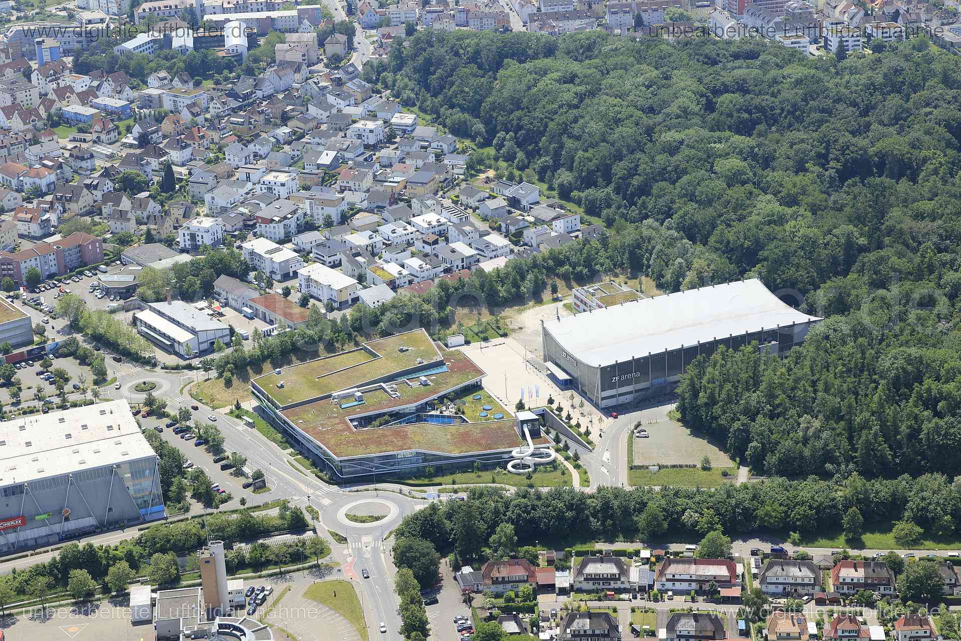 Luftbild - ZF Arena, Ort: Friedrichshafen, Tags: ZF Arena, Stadion, Sportbad, Sportpark, Kreisverkehr, ...