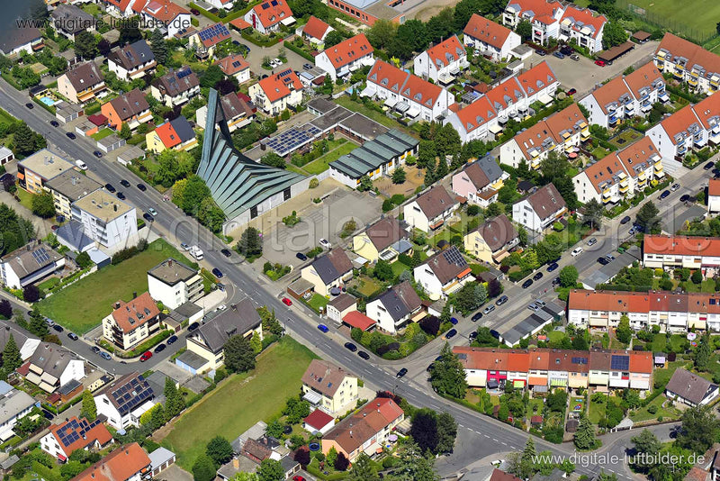 Luftaufnahme Heilige Dreifaltigkeit Kirche in Fürth | Mittelfranken, Bayern