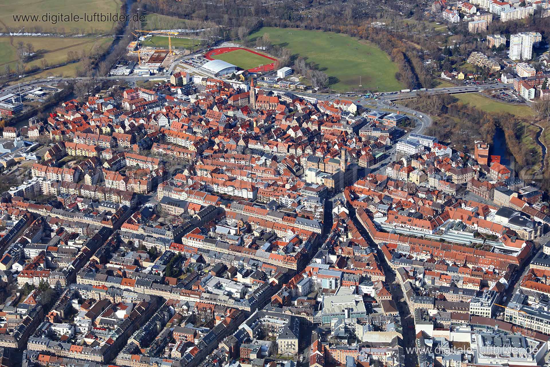 Titel: Innenstadt, Bildnummer: c253840, Ort / Stadt: Fürth, (Land)Kreis: kreisfreie Stadt Fürth, Regierungsbezirk: Mittelfranken, Bundesland: Bayern, Aufnahmedatum: 21.03.2018, Schlagwörter: Luftbild, Luftbilder, Luftbildfotografie, Luftaufnahme, Luftbildaufnahme, Luftfoto, Vogelperspektive, Vogelansicht, Deutschland, Schräg- und Senkrecht-Luftaufnahmen, Orthofotografie, Innenstadt, Zentrum, Hirschenstraße, Friedrichstraße, Mathildenstraße, Theaterstraße, Moststraße, Hallstraße, Blumenstraße, Ma