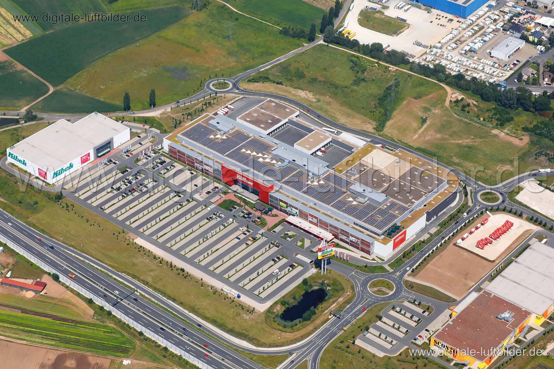 Luftaufnahme Möbelhaus Höffner in Fürth | Mittelfranken, Bayern